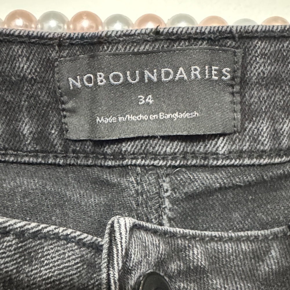 🥀EUC Distressed Black Jean Shorts - Picture 3 of 5